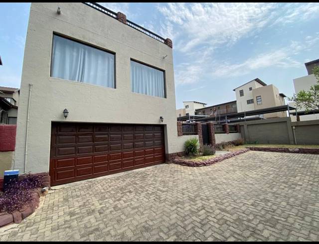 4 BEDROOM PROPERTY TO RENT IN BARBEQUE DOWNS